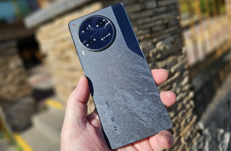 Tecno Camon 40