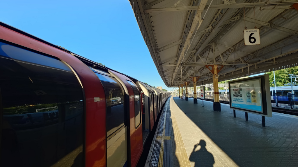 No 6. Vivo X200 FE