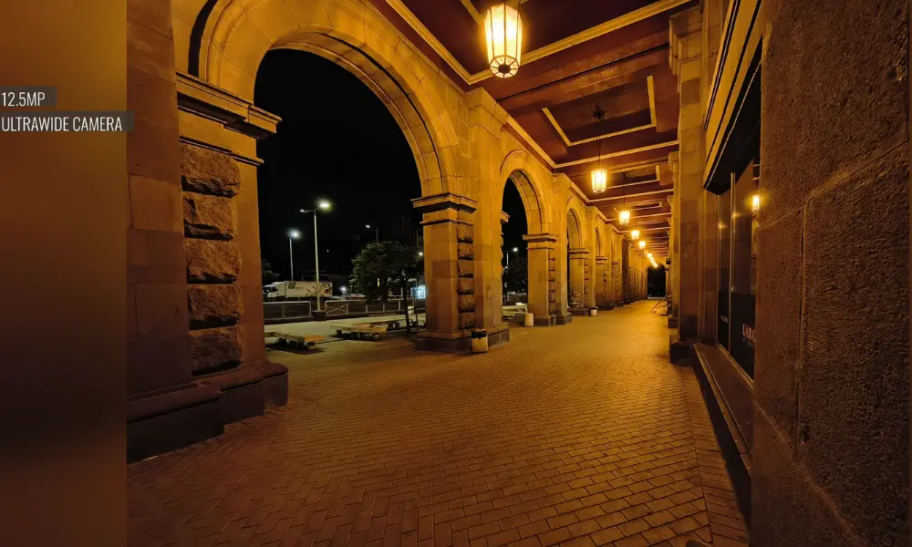 motorola edge 60 low light image