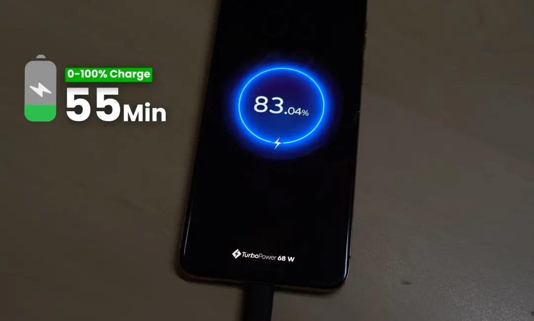 motorola razr 60 ultra battery charging photo