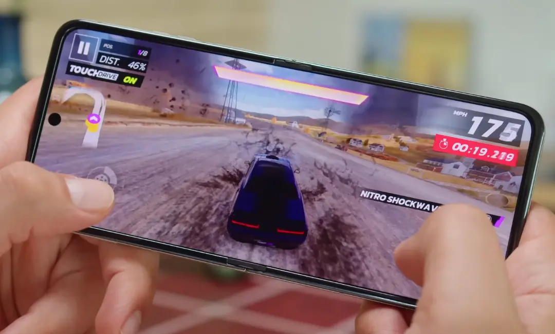motorola razr 60 ultra performance software photo