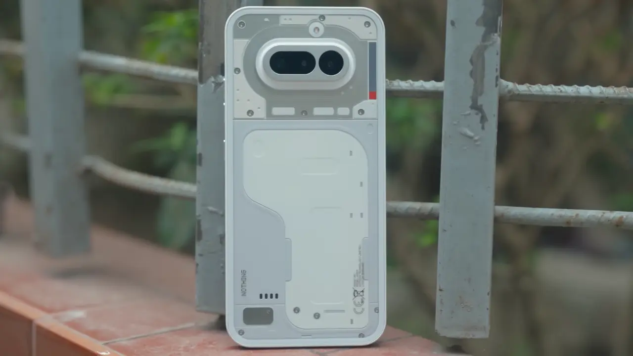 nothing phone 4a design build image