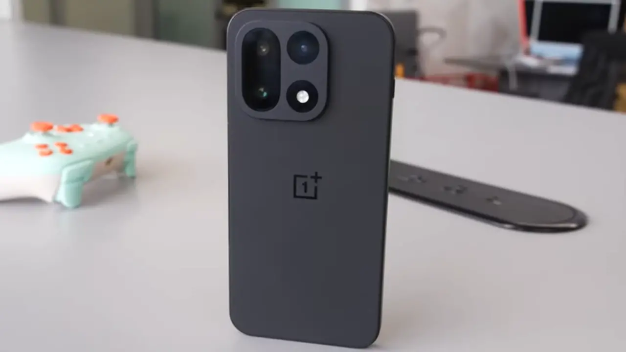 oneplus 15 design build image