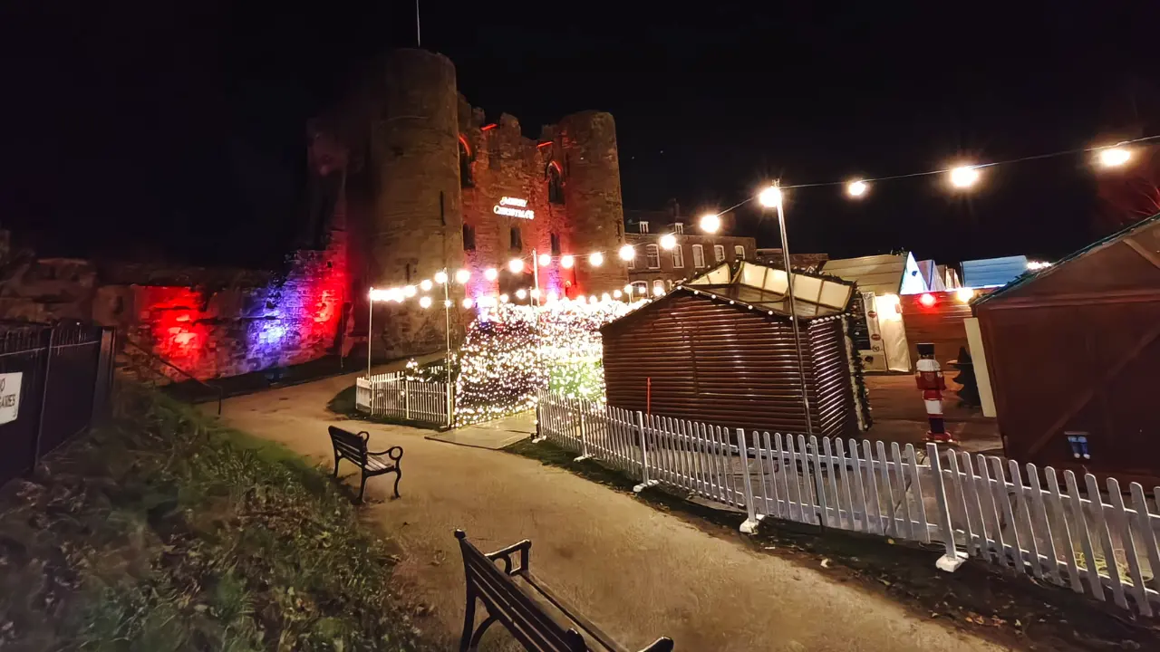 oneplus 15r low light image