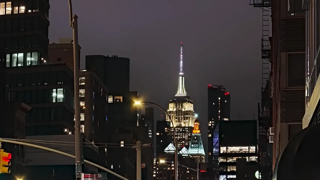 oppo find x9 low light image