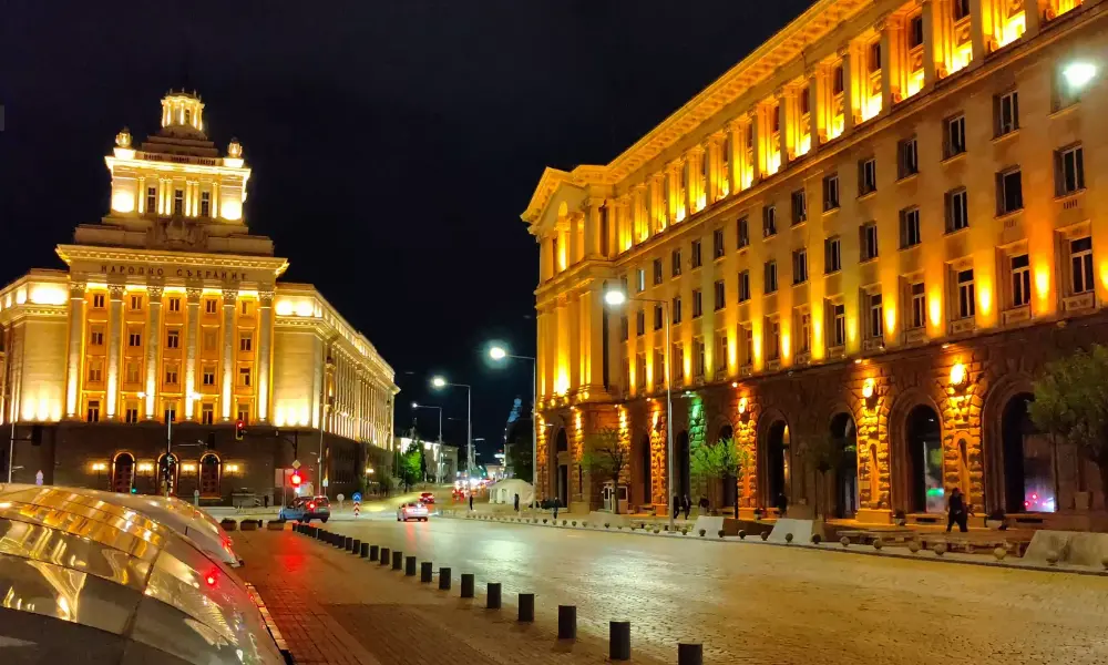 realme 14t low light image