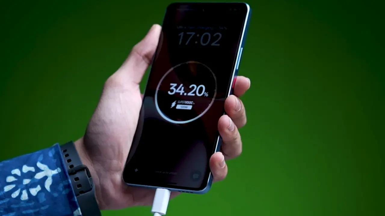 realme gt 7 battery charging image