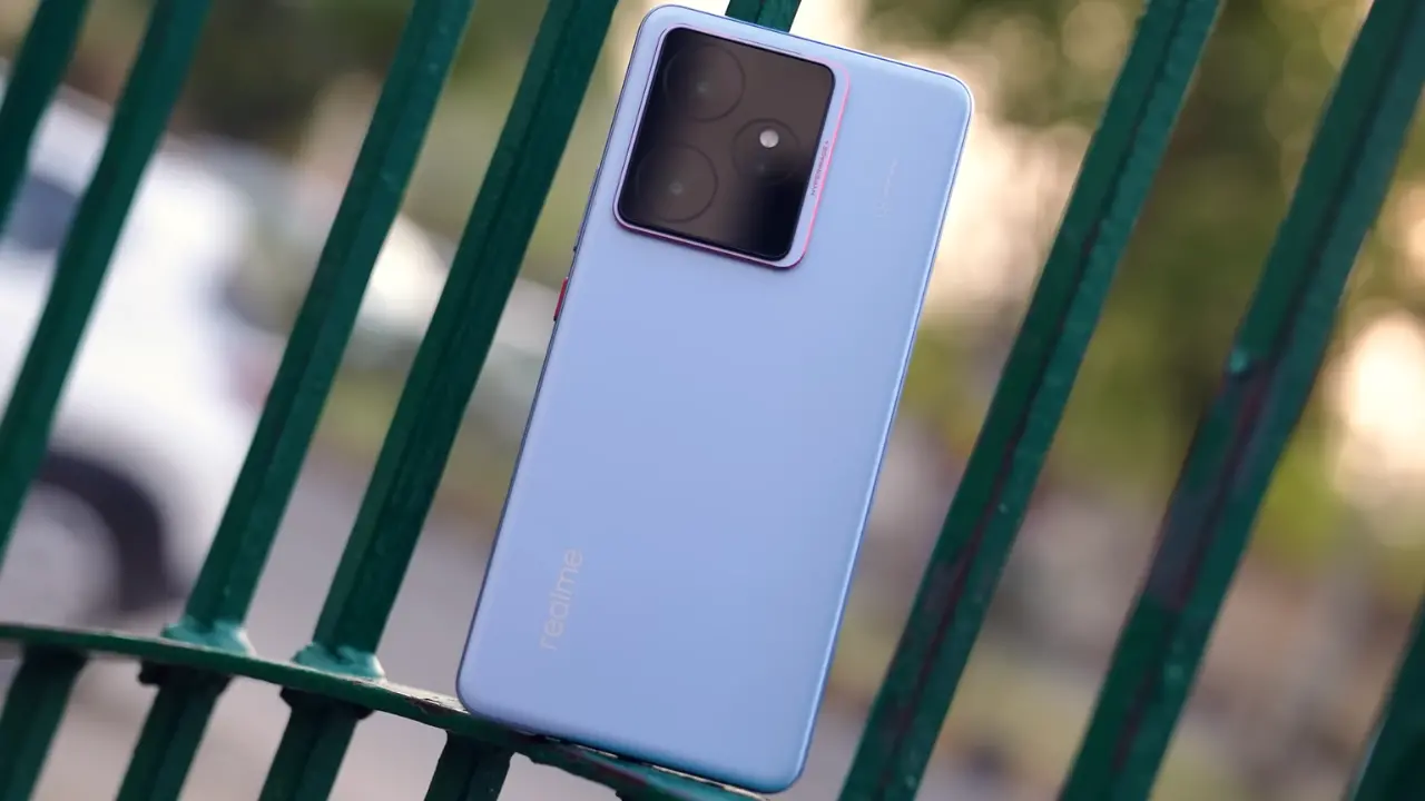 Realme gt 7 design build image