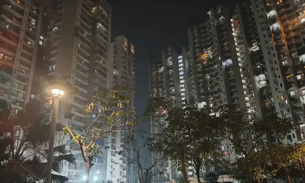 realme narzo 80x low light image