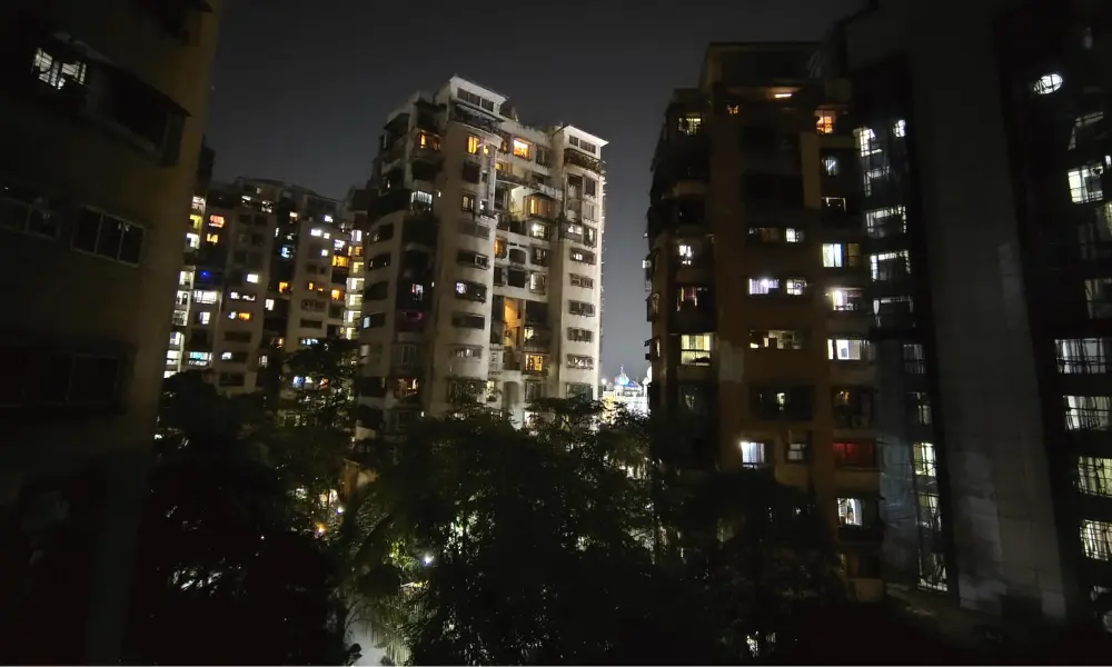 Samsung galaxy f56 low light image