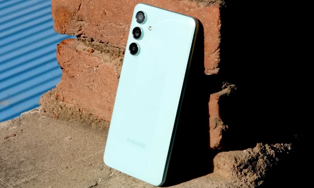 samsung galaxy m55s design and build image