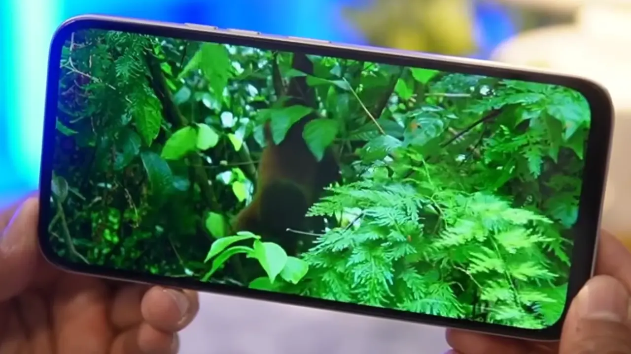 tecno spark 50 5g display image