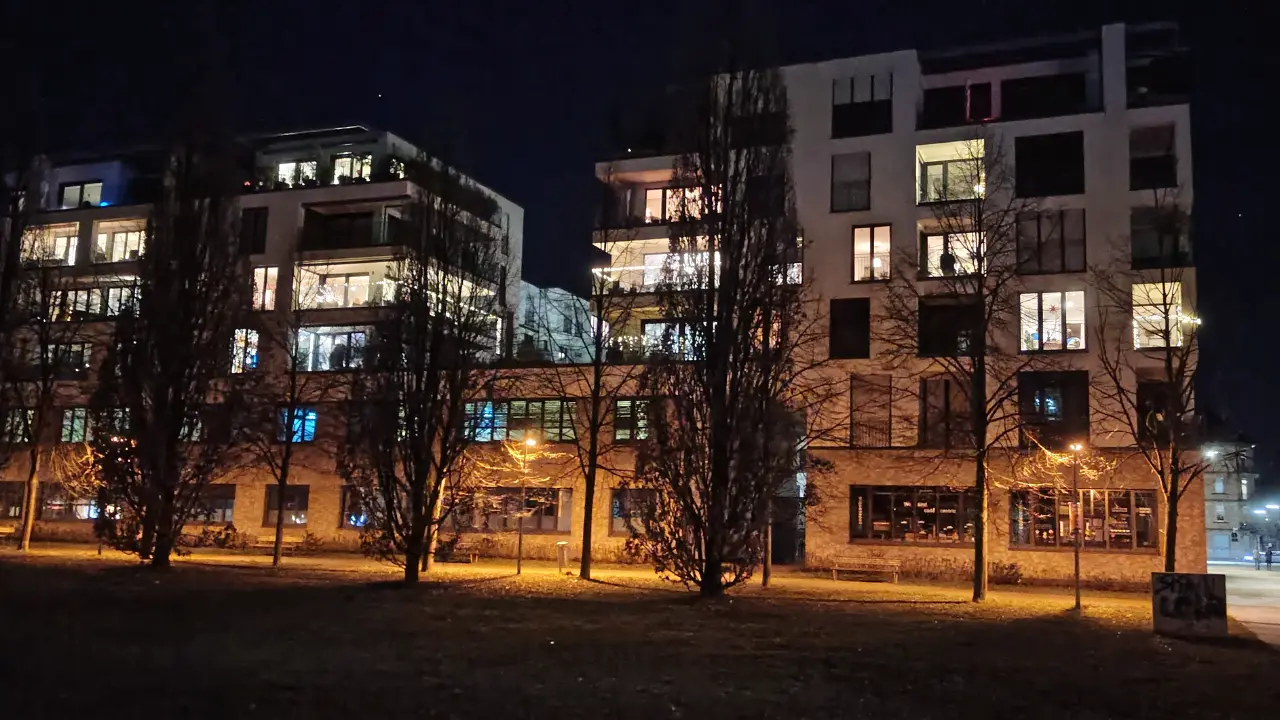 vivo x300 ultra low light image
