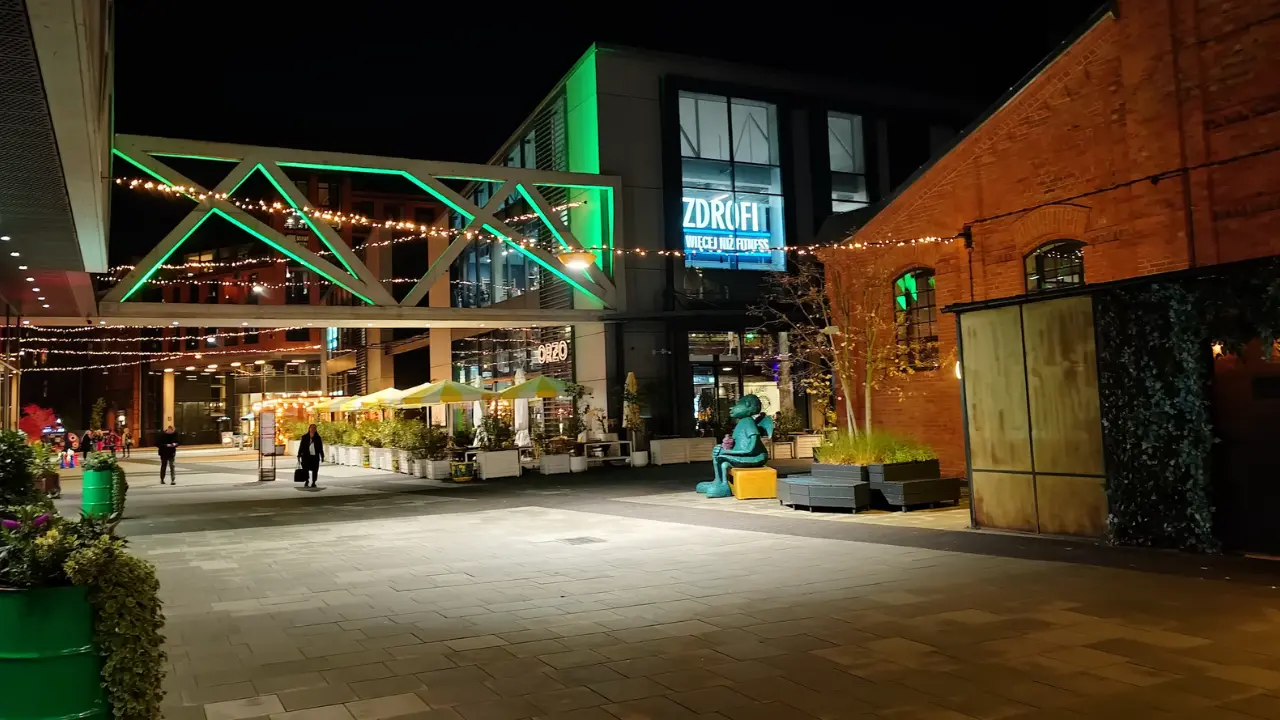 xiaomi redmi k90 low light image
